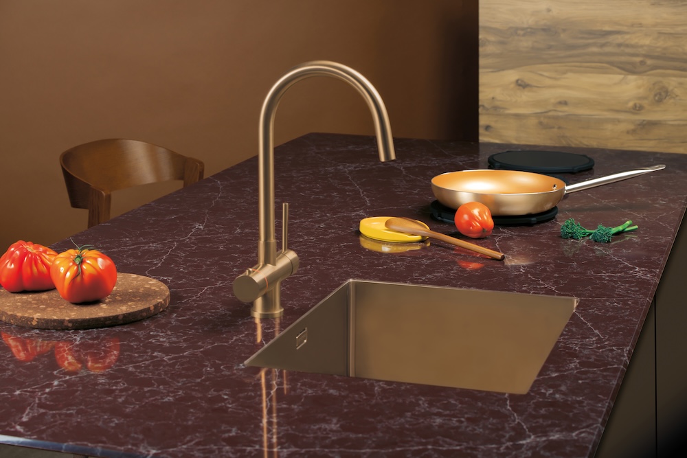 FotoWerkblad en keuken die klaar zijn voor dagelijks gebruik